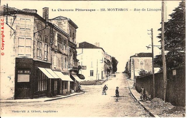 Montbron Rue de Limoges 001.jpg